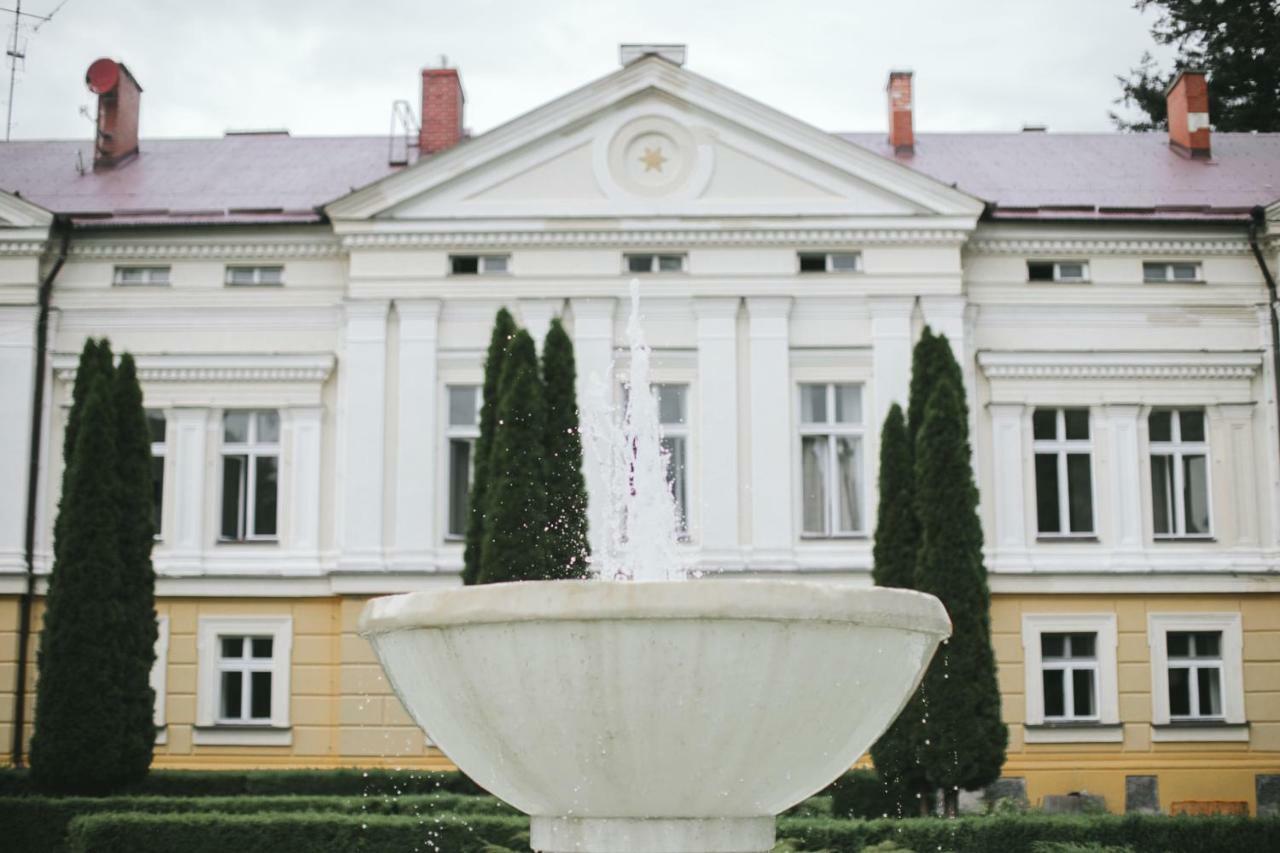 Palac Sasino Odnova Hotel Buitenkant foto